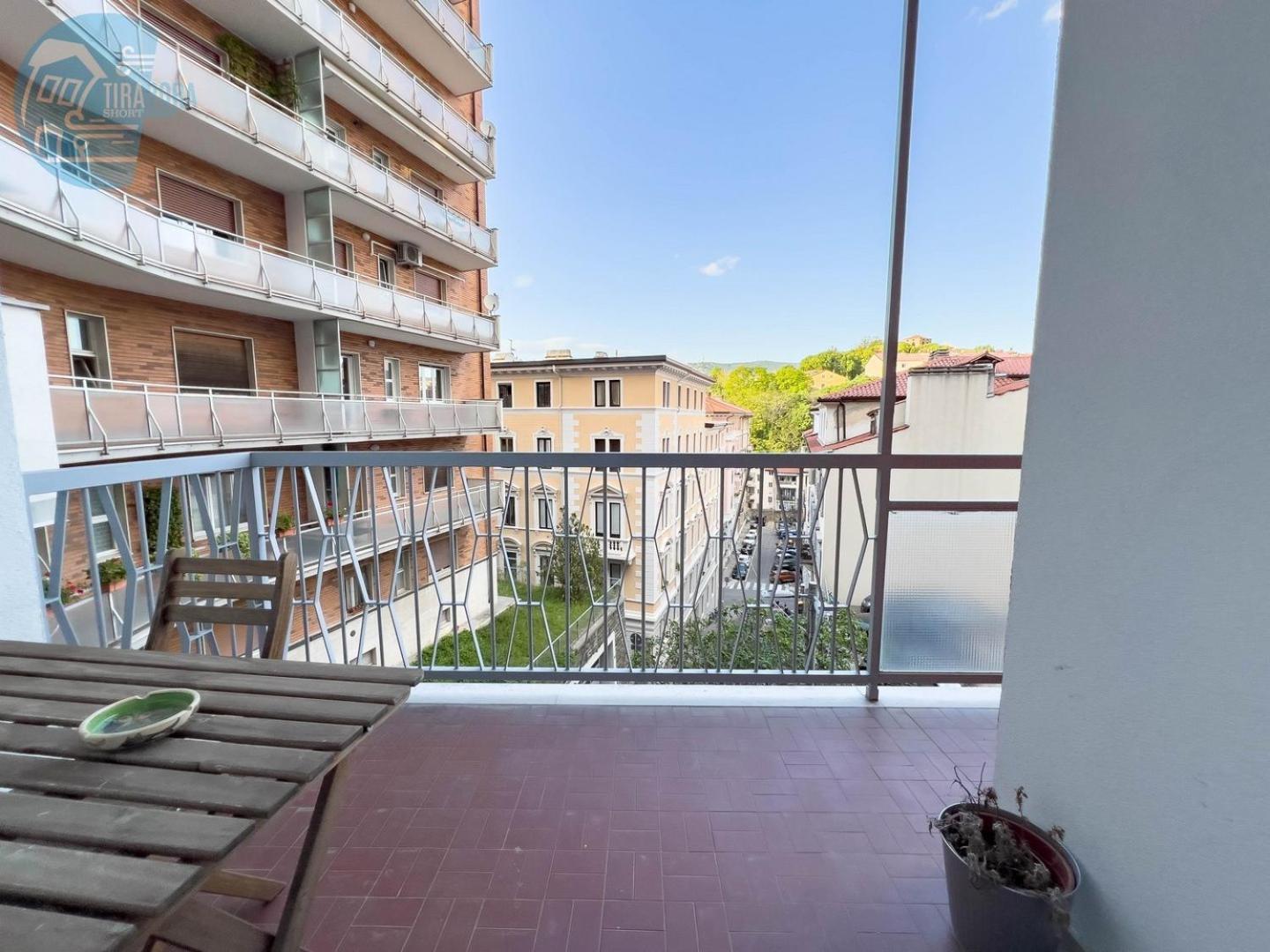 Cappello 9 Tirabora Short Rent Trieste
