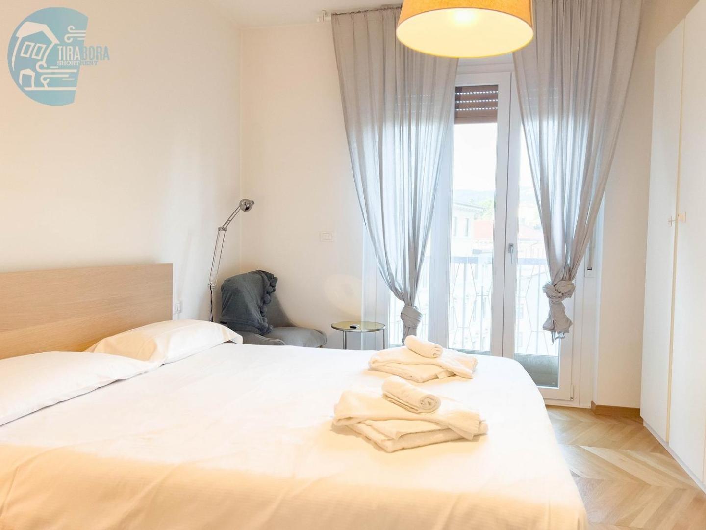 Cappello 9 Tirabora Short Rent Trieste