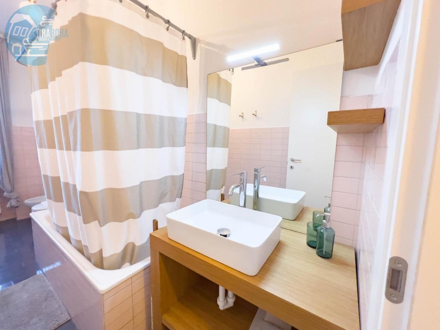 Apartment Cappello 9 Tirabora Short Rent Trieste