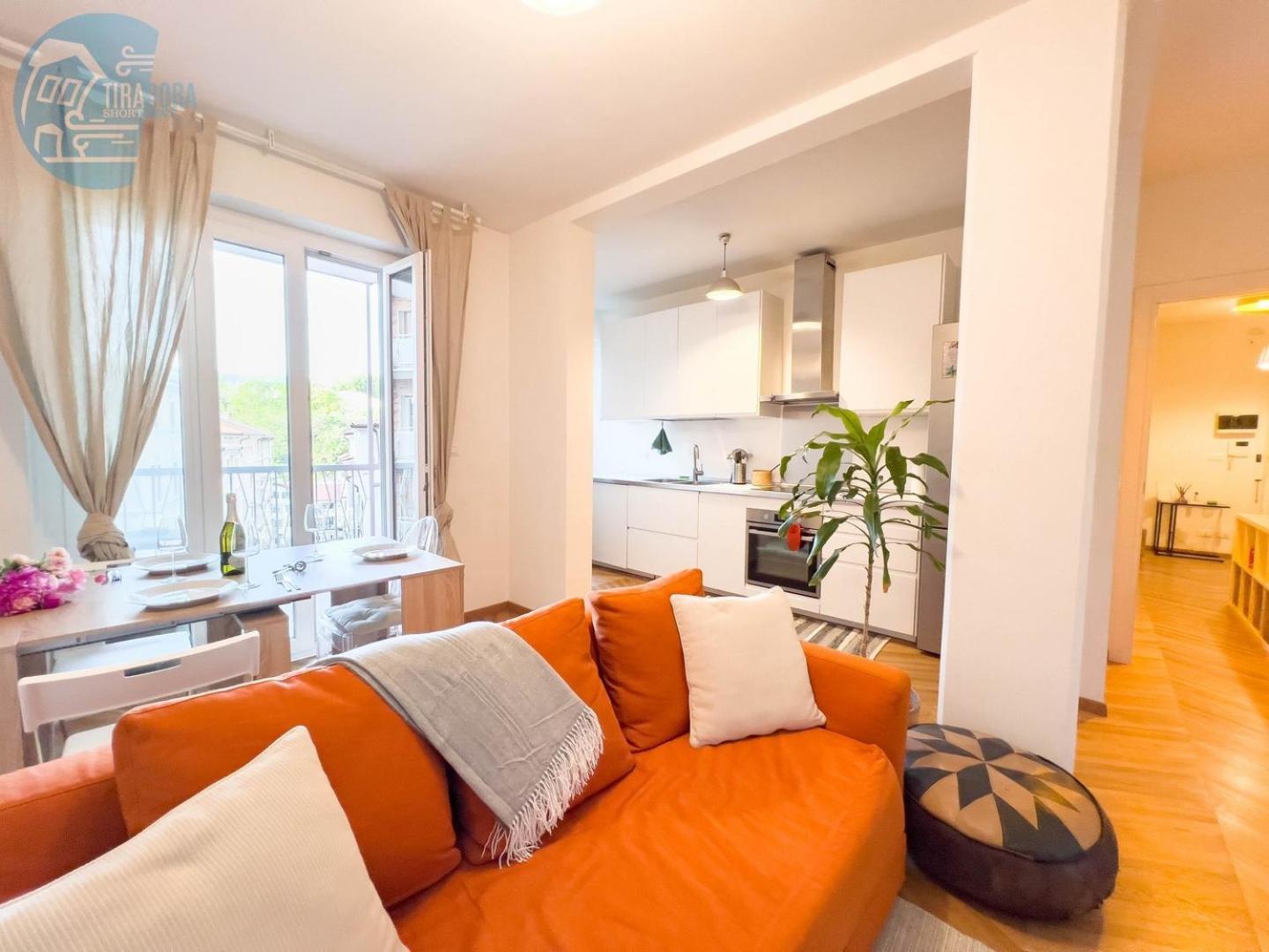 Cappello 9 Tirabora Short Rent Trieste